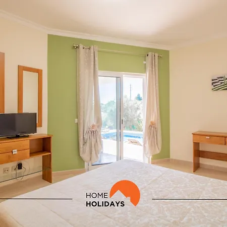 #297 Espacosa Vivenda V5 By Holidays Vakantiehuis