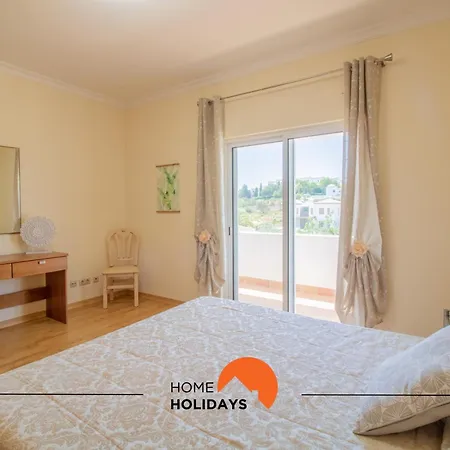 #297 Espacosa Vivenda V5 By Holidays Holiday home
