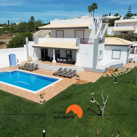 #297 Espacosa Vivenda V5 By Holidays Holiday home *
