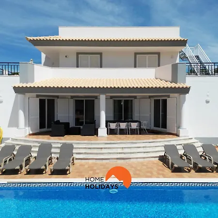 Holiday home #297 Espacosa Vivenda V5 By Holidays *