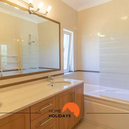 Ferienhaus #297 5br Large Groups & Pool Albufeira