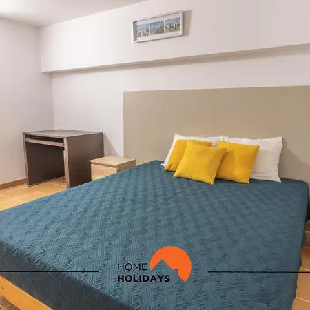 #297 Espacosa Vivenda V5 By Holidays Holiday home *