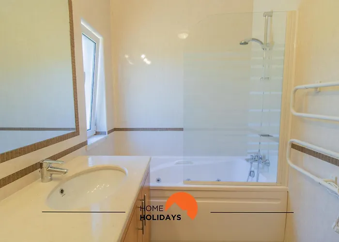 펜션 #297 Espacosa Vivenda V5 By Holidays