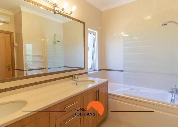 펜션 #297 Espacosa Vivenda V5 By Holidays 알부페이라